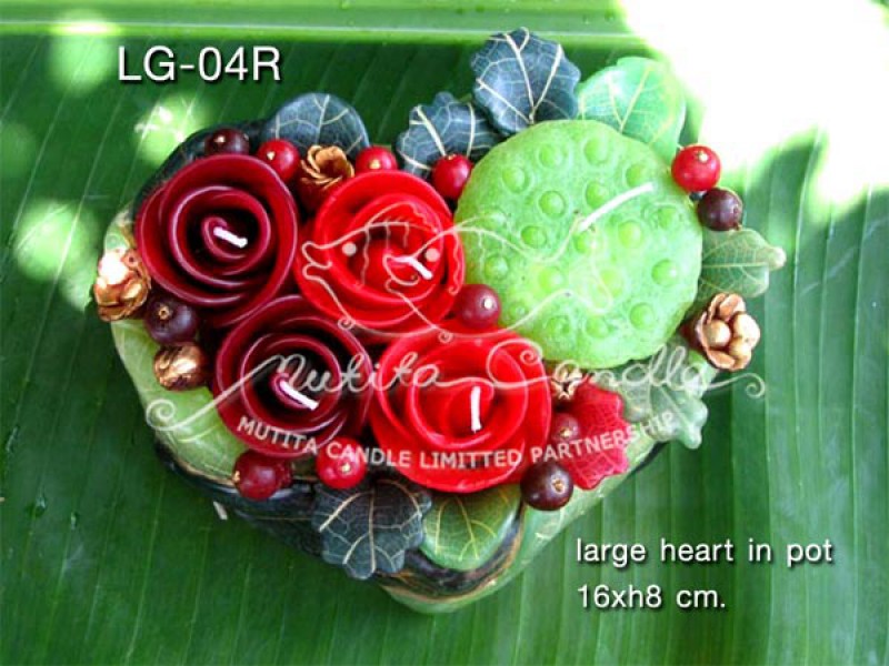 เทียนหอม เดชอุดม : CHRISTMAS COLOUR SET1|RICH COLORS BOUQUET WITH LOTUS POLLEN AND CHRISTMAS SPICE|LG-04R|large heart pot 16 x h8 cm