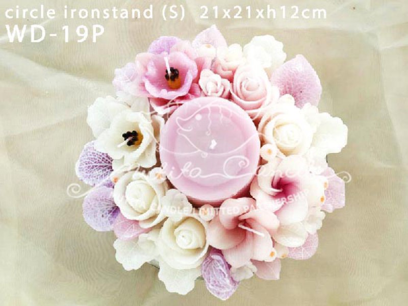 เทียนหอม เดชอุดม :  PINK WEDDING SET|Weddng Candles, best elegant Candles for wedding ceremony.
SOFT PINK FLOWER CANDLES ARRANGTMENT FOR SPECIAL DAY|WD-19P|Circle ironstand (S) 21 x 21 x h12 cm