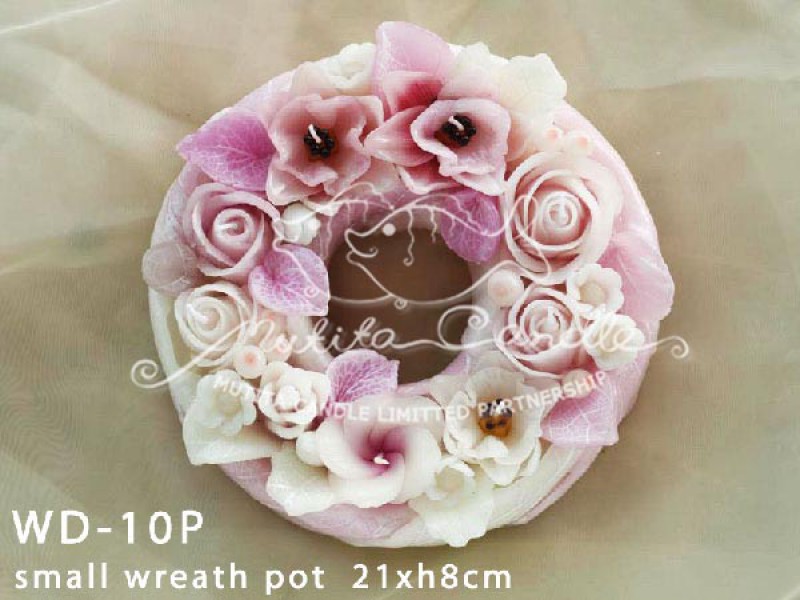 เทียนหอม เดชอุดม :  PINK WEDDING SET|Weddng Candles, best elegant Candles for wedding ceremony.
SOFT PINK FLOWER CANDLES ARRANGTMENT FOR SPECIAL DAY|WD-10P|small wreath (S) 21 x h 8 cm
