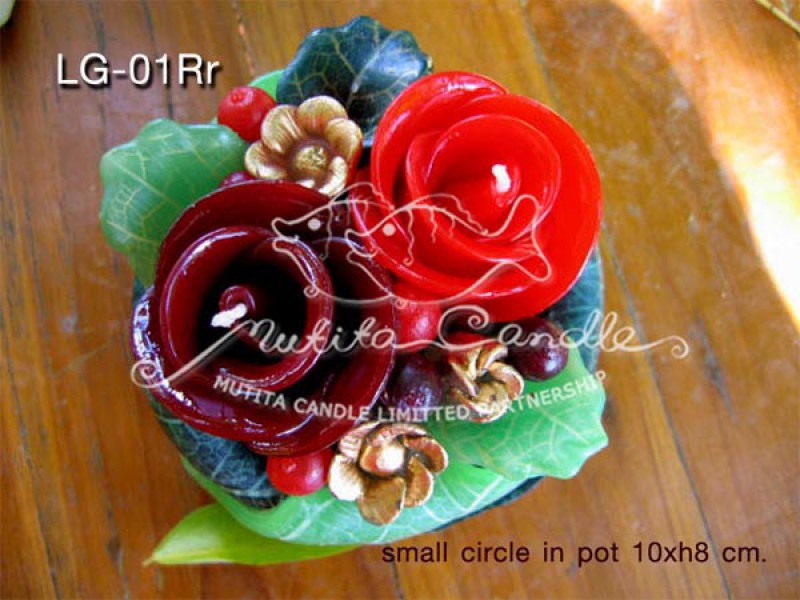 เทียนหอม เดชอุดม : CHRISTMAS COLOUR SET2|flower candles from Thailand for christmas seasoning
RICH ROSES BOUQUET WITH WILD BERRIES AND CHRISTMAS SPICE|LG-01Rr|small circle pot 10 x h 8 cm
