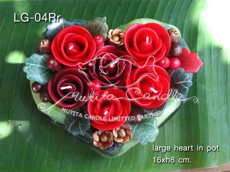 เทียนหอม เดชอุดม : CHRISTMAS COLOUR SET2|flower candles from Thailand for christmas seasoning
RICH ROSES BOUQUET WITH WILD BERRIES AND CHRISTMAS SPICE|LG-04Rr|large heart pot 16 x h8 cm