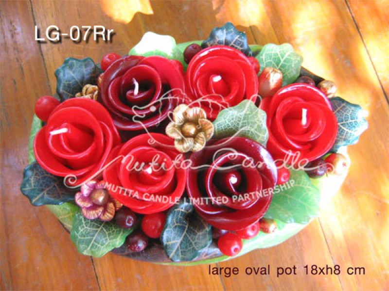 เทียนหอม เดชอุดม : CHRISTMAS COLOUR SET2|flower candles from Thailand for christmas seasoning
RICH ROSES BOUQUET WITH WILD BERRIES AND CHRISTMAS SPICE|LG-07Rr|large oval pot 18 x h 8 cm