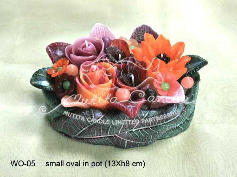 เทียนหอม เดชอุดม :  DARK PURPLE & ORANGE|orienatal flower candles from Thailand for any ocassions
WILD FLOWER CANDLES IN COLOUR RICH TONES|WO-05|small oval pot 13 x h 8 cm