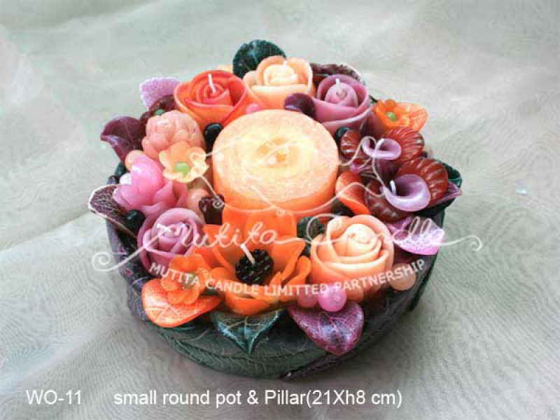 เทียนหอม เดชอุดม :  DARK PURPLE & ORANGE|orienatal flower candles from Thailand for any ocassions
WILD FLOWER CANDLES IN COLOUR RICH TONES|WO-11|small round pot & pillar 21 x h 8 cm