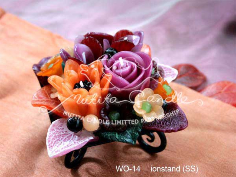 เทียนหอม เดชอุดม :  DARK PURPLE & ORANGE|orienatal flower candles from Thailand for any ocassions
WILD FLOWER CANDLES IN COLOUR RICH TONES|WO-14|Ironstand (SS) 14.5 x 14.5 x h9 cm