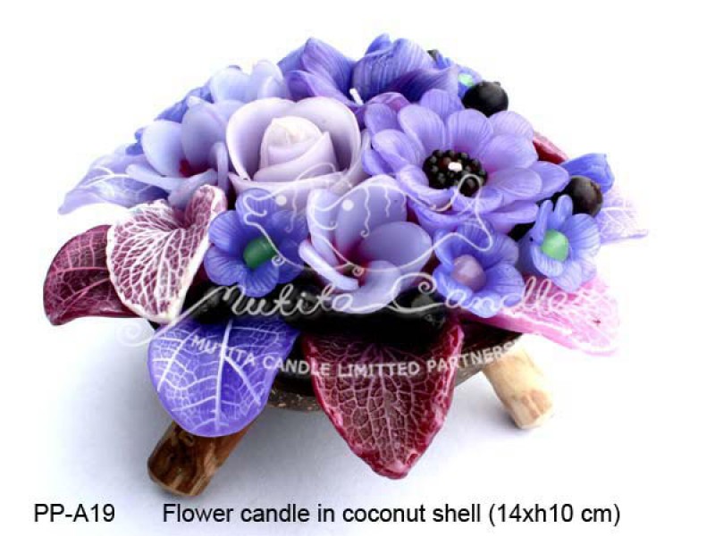 เทียนหอม เดชอุดม :  PINK PURPLE COLOUR A|Flower candles from Thailand for any ocassions
WILD FLOWER CANDLES IN MYSTERIOUS COLOUR|PP-A19|Coconut shell 14 x h 10 cm
