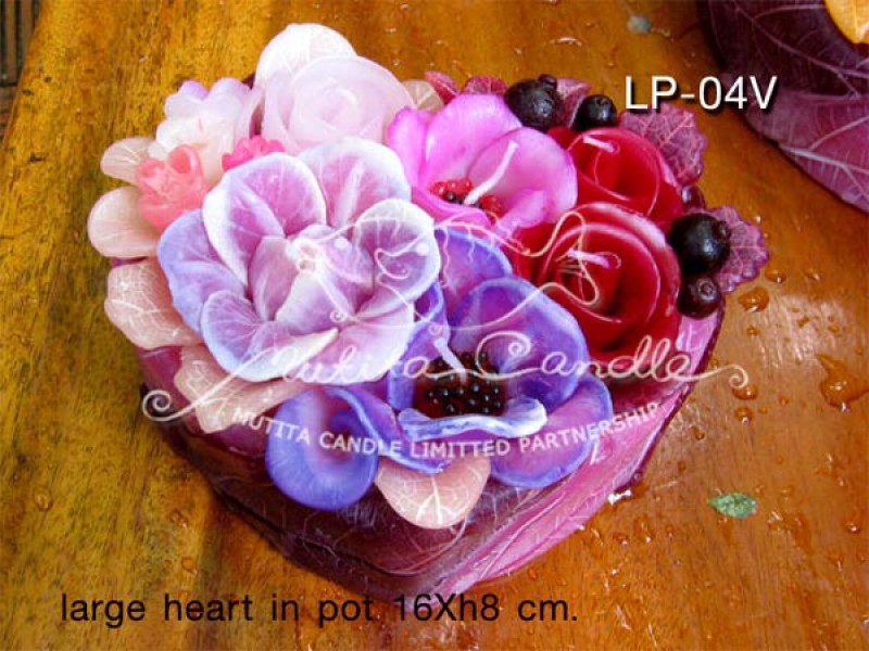 เทียนหอม เดชอุดม : PINK&PURPLE COLOUR SET|Flower candles from Thailand for any ocassions
WILD FLOWER CANDLES IN COLOUR RICH TONES|LP-04V|large heart pot 16 x h 8 cm