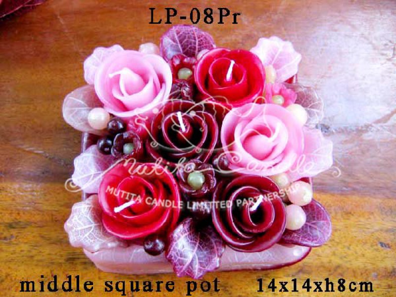 เทียนหอม เดชอุดม : PINK ROSE SET2|Flower candles from Thailand for any ocassions
CLASSIC ROSES CANDLE ARRANGTMENT|LP-08Pr|middle square pot 14 x 14 x h 8 cm